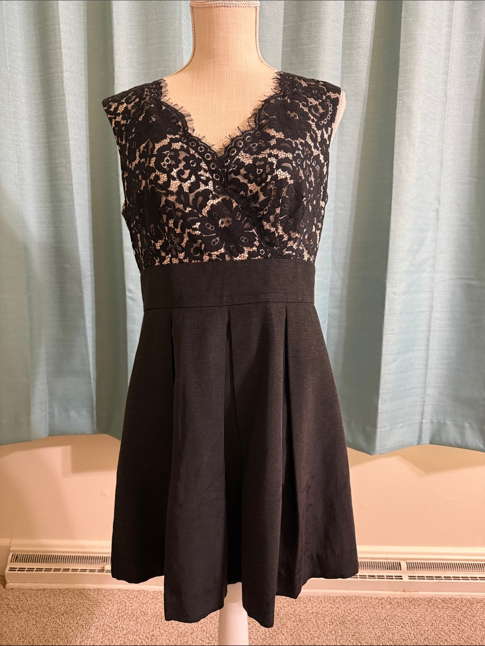 White House Black Market Black Lace Dress (with pockets!!) 👗